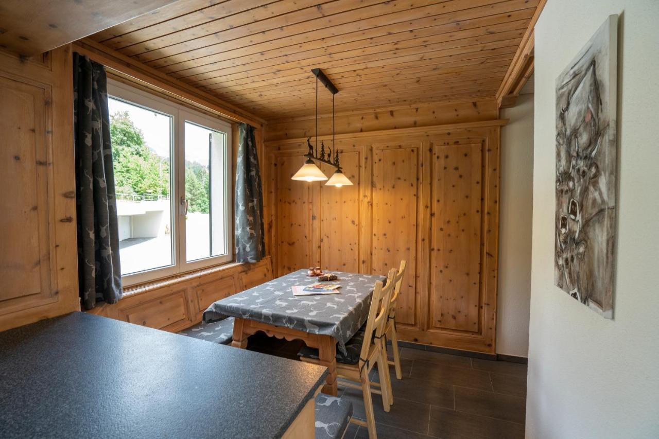 Aaa Chalet Allegra Rojo With Mountain View Scuol Luaran gambar